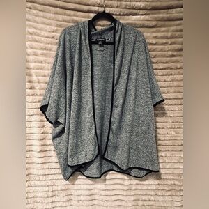 Liz Claiborne Gray Knit Open-Front Poncho with Black Trim